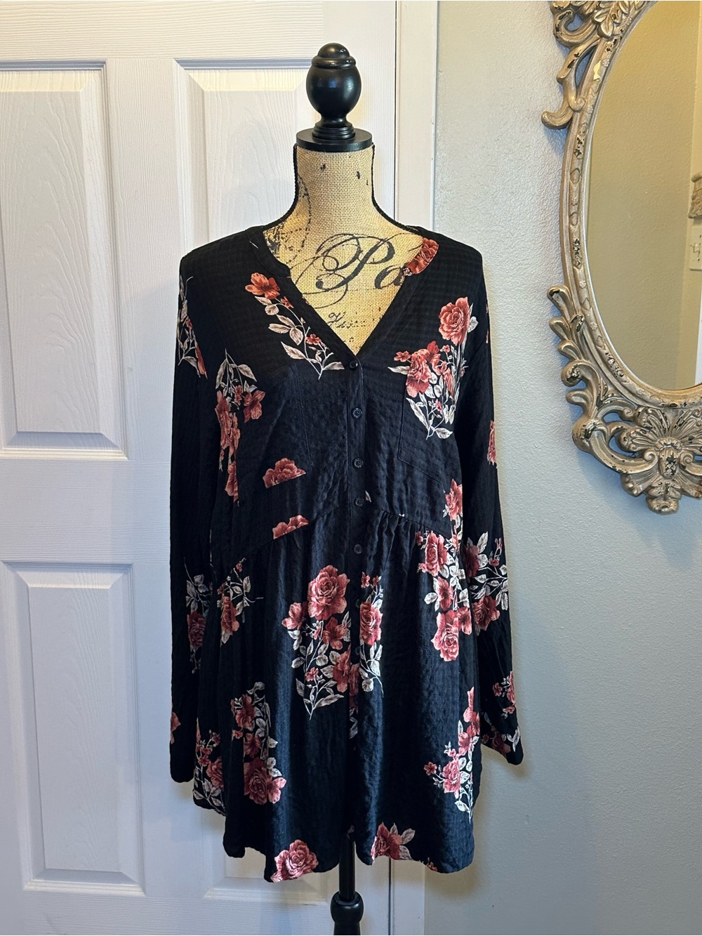 torrid Black & Floral Tunic